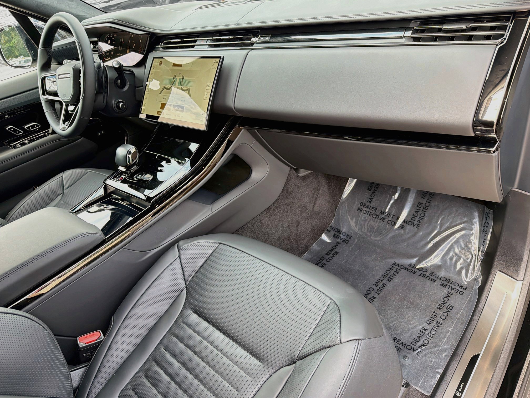 New 2027 Land Rover Range Rover Sport SV AWD/4WD image 14
