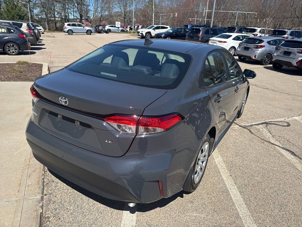Used 2023 Toyota Corolla LE image 2