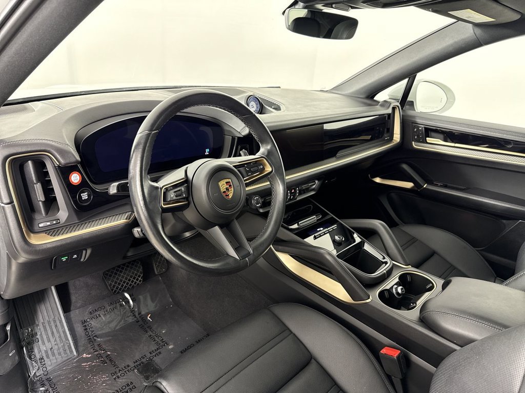 Certified 2024 Porsche Cayenne Coupe w/ Premium Package Plus AWD/4WD image 4