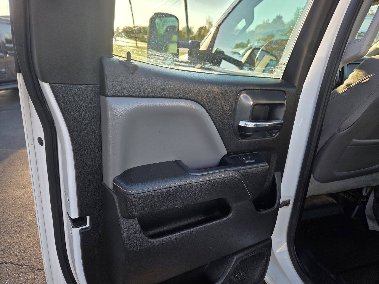 Used 2015 Chevrolet Silverado 2500 W/T AWD/4WD image 15