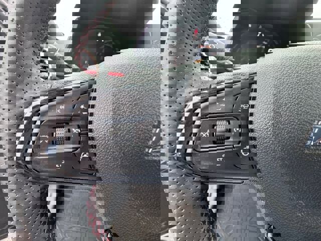 Used 2024 Chevrolet Trax RS w/ Sunroof Package image 37