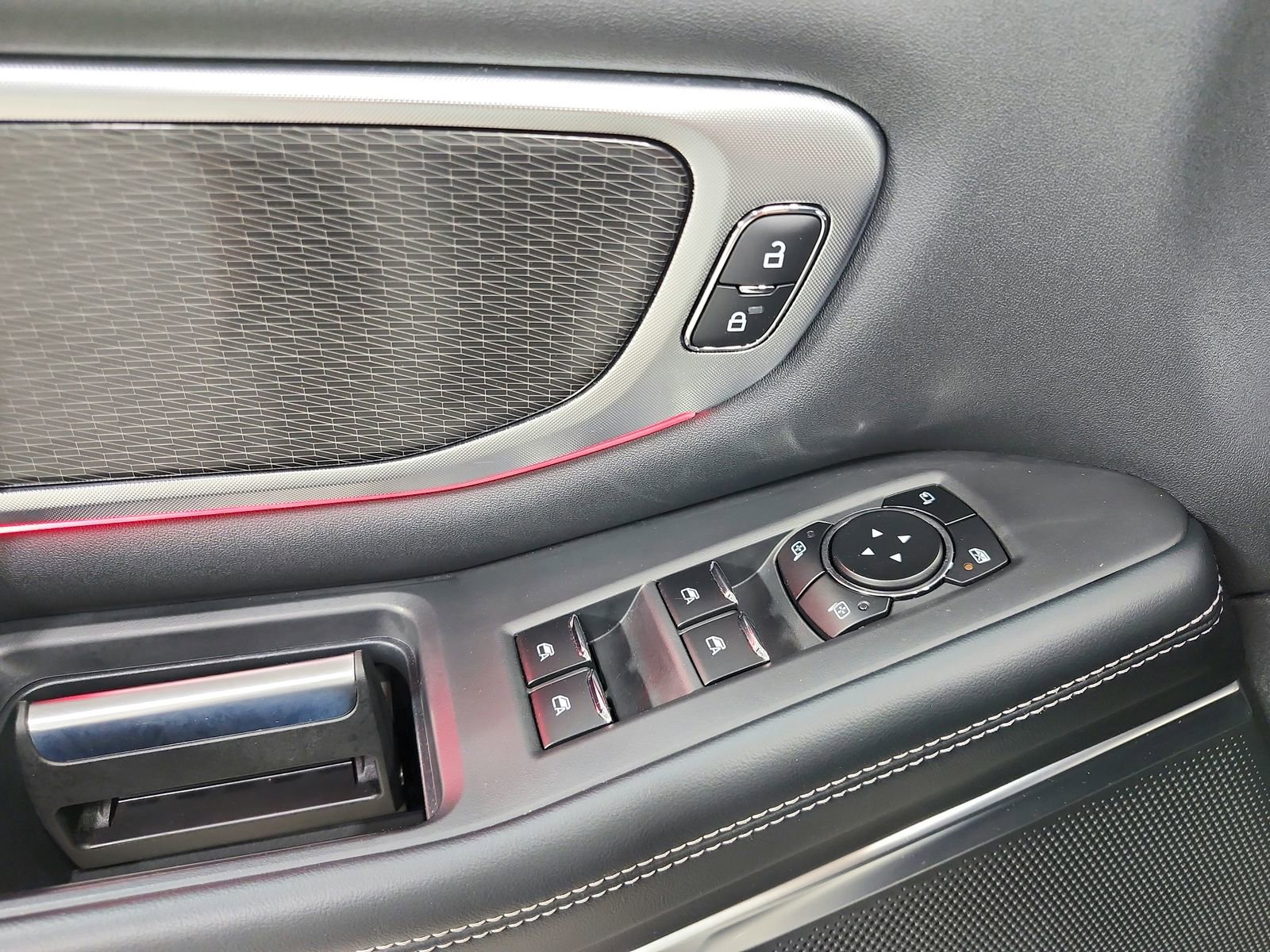 Used 2025 Ford Expedition Platinum w/ Stealth Appearance Package image 33