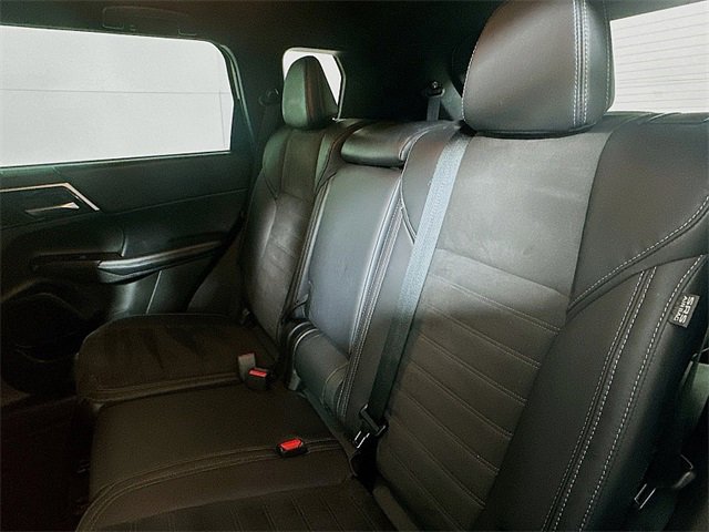 Used 2023 Mitsubishi Outlander SE image 20