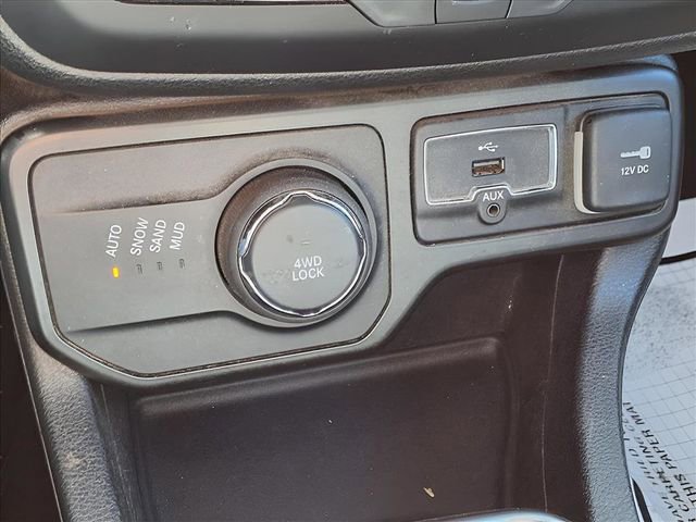 Used 2018 Jeep Renegade Limited w/ UConnect 8.4 Nav Group image 13