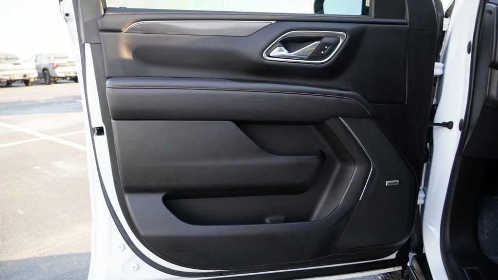 Used 2021 GMC Yukon AT4 w/ Rear Media and Nav Package image 13