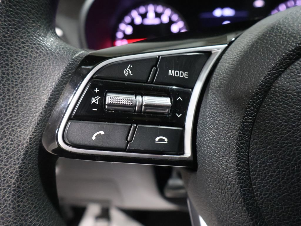 Used 2020 Kia Optima LX image 32