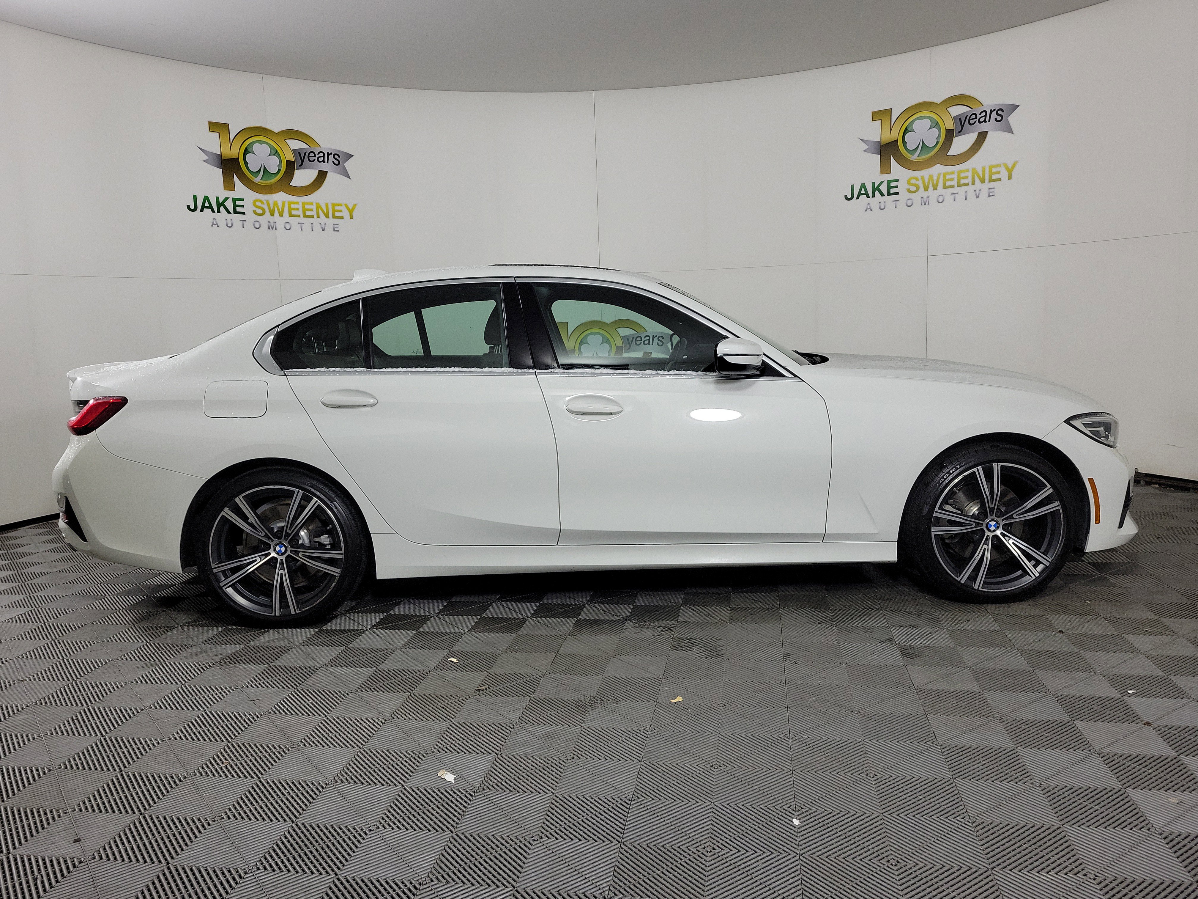 Used 2020 BMW 330i xDrive Sedan w/ Premium Package image 8