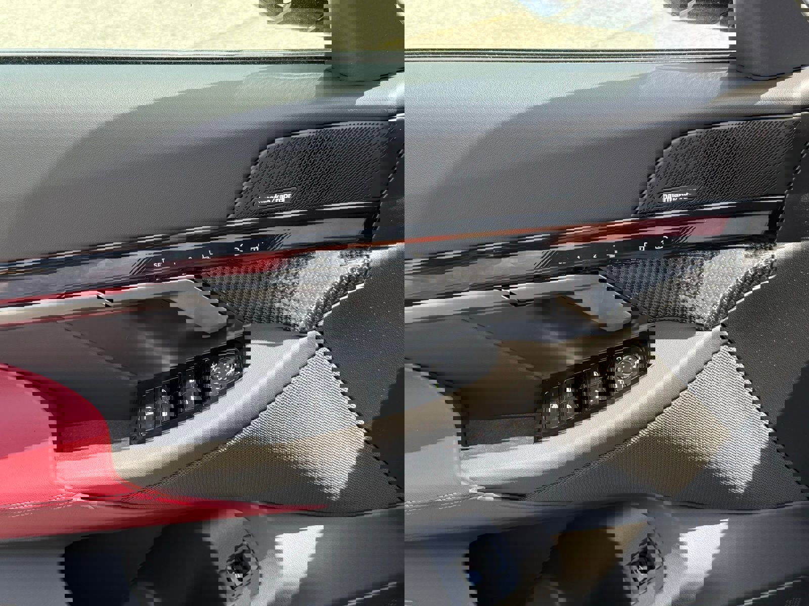 New 2026 BMW 550e xDrive w/ M Sport Professional Package AWD/4WD image 19