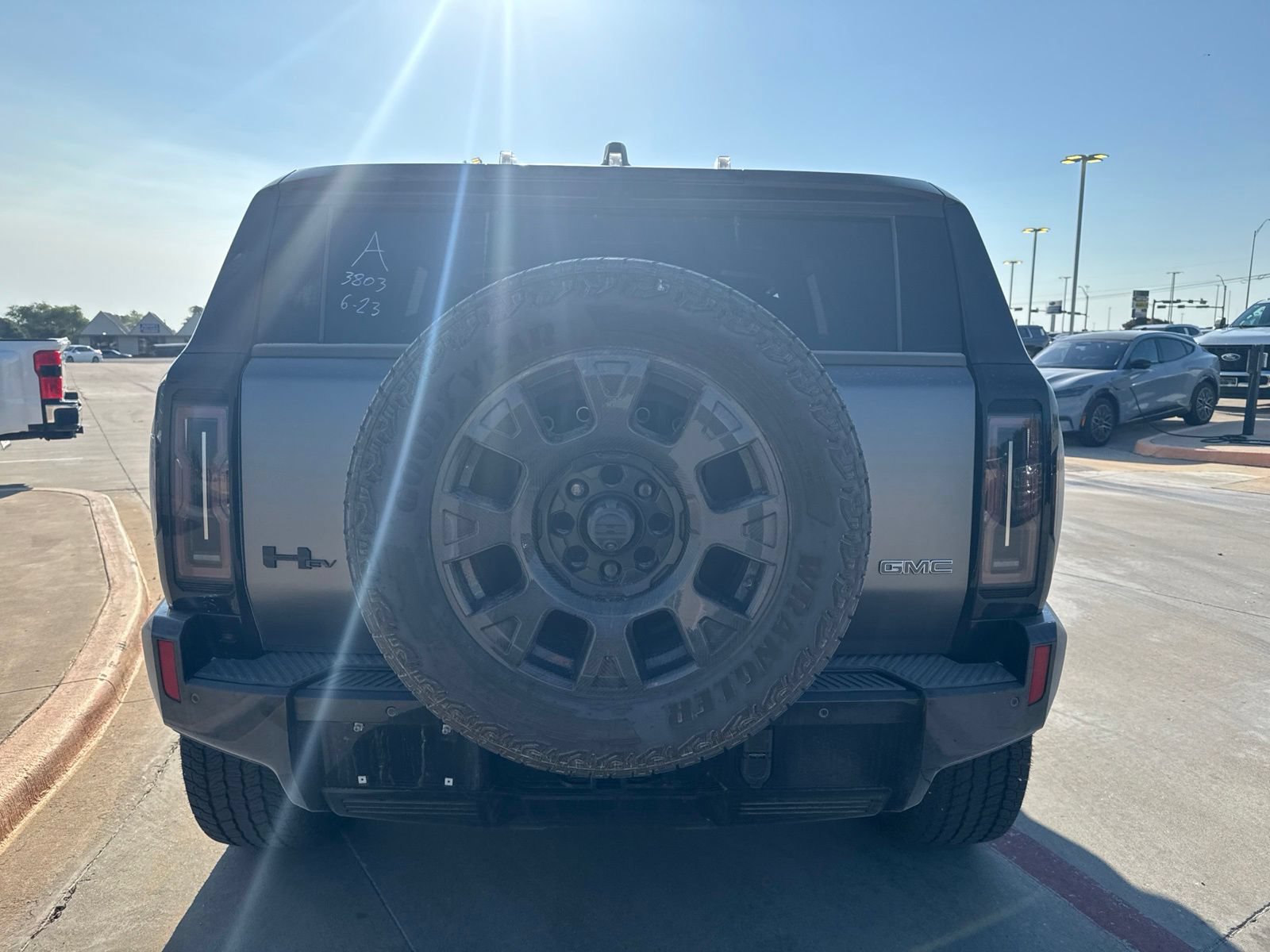 Used 2026 GMC Hummer EV 3X w/ Carbon Fiber Edition Package AWD/4WD image 4