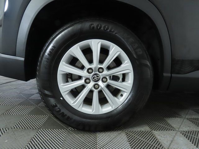 Used 2025 Toyota Grand Highlander FWD image 32