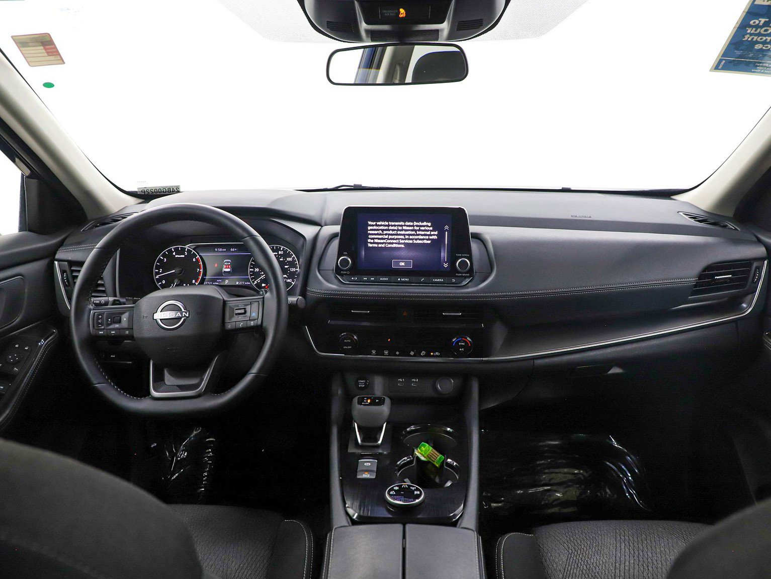 Used 2025 Nissan Rogue SV AWD/4WD image 14