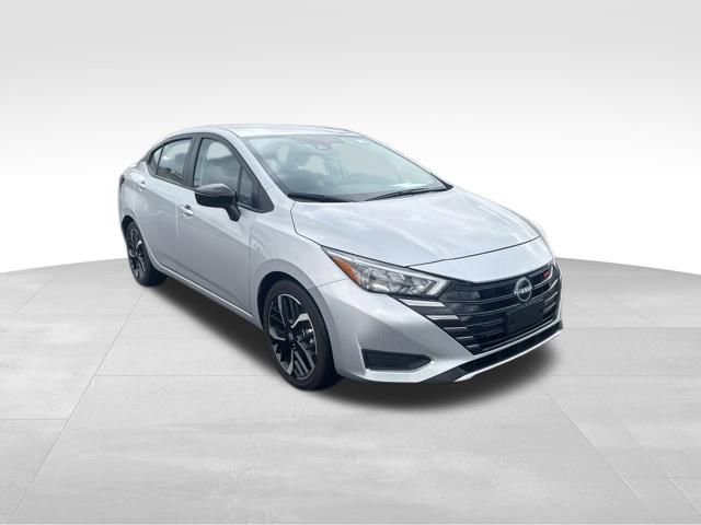 Used 2024 Nissan Versa SR image 8