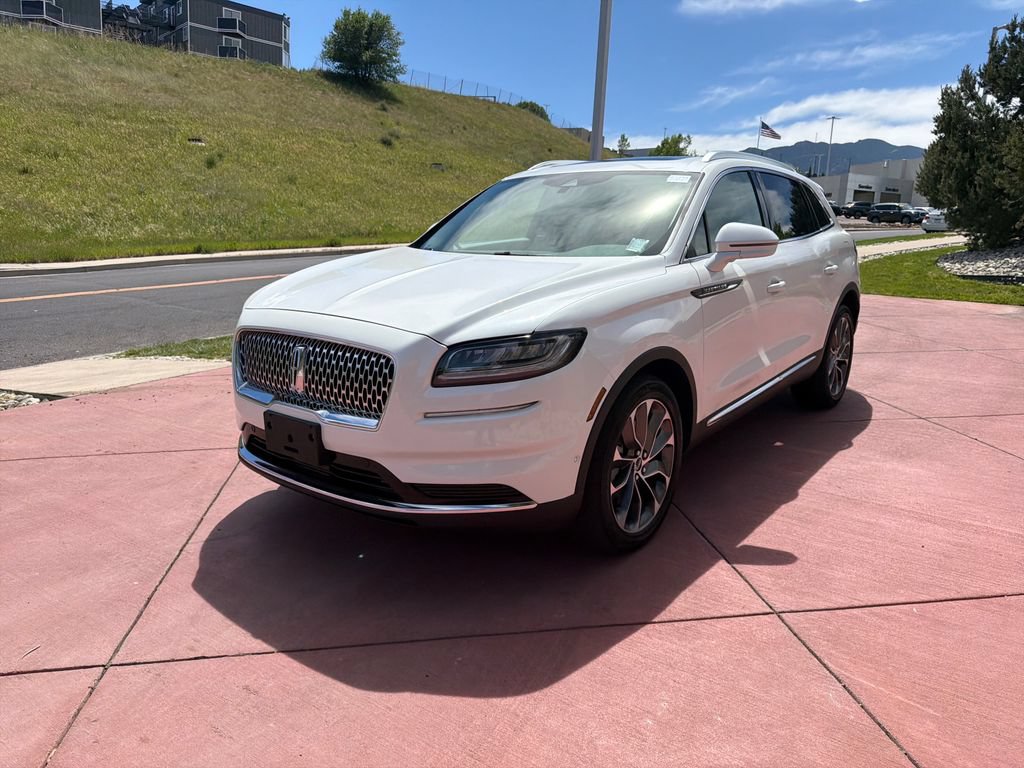 Used 2023 Lincoln Nautilus Reserve w/ Equipment Group 201A AWD/4WD image 5