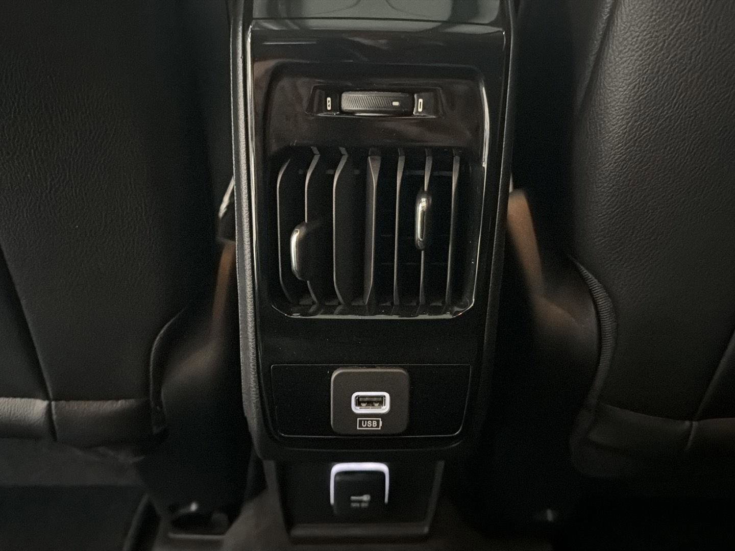 Used 2022 Jeep Compass Limited w/ Sun and Sound Group image 27