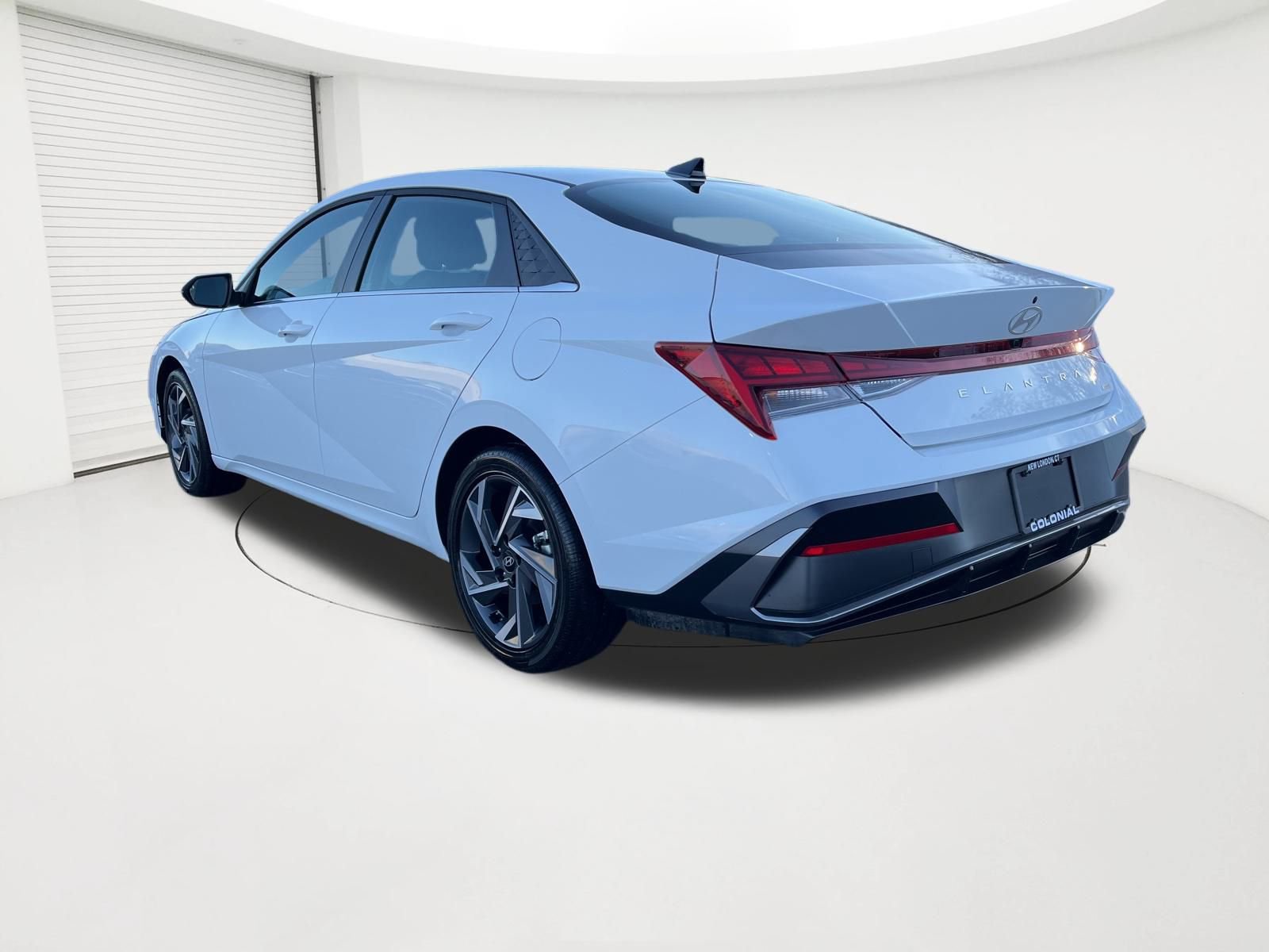 Certified 2025 Hyundai Elantra Limited image 5