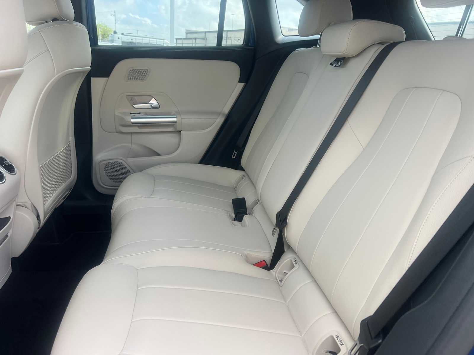 Used 2025 Mercedes-Benz GLA 250 image 30