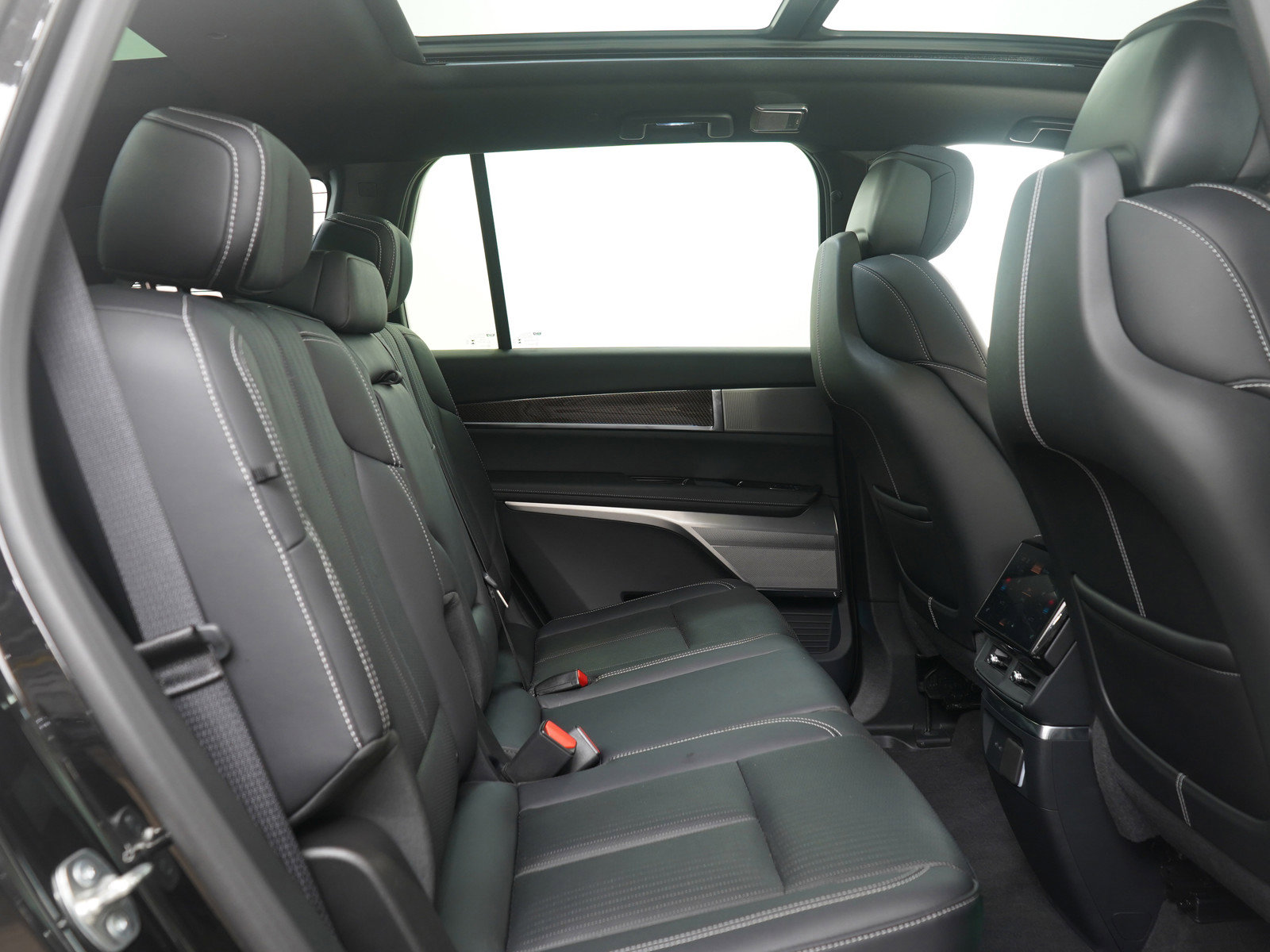 Used 2026 Cadillac Vistiq Luxury image 15