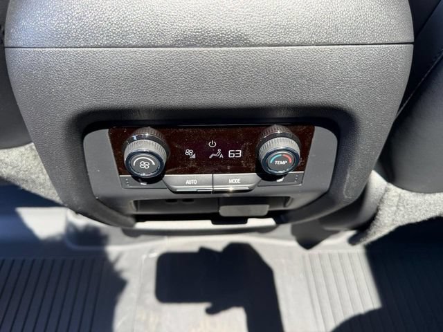 New 2027 Chevrolet Traverse RS w/ LPO, Floor Liner Package FWD image 13