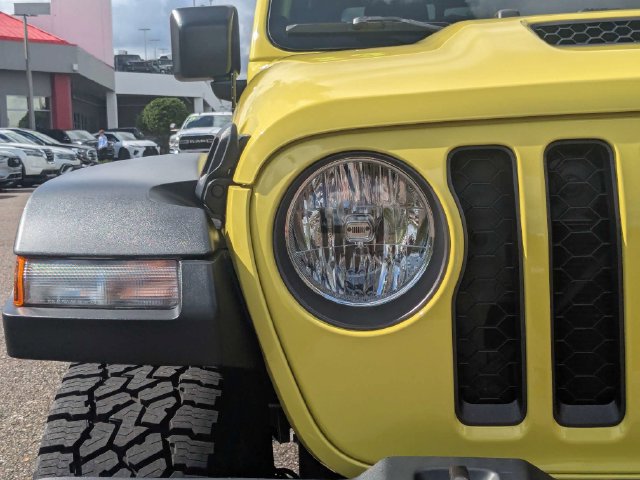 Used 2023 Jeep Gladiator Mojave w/ Trailer Tow Package AWD/4WD image 17