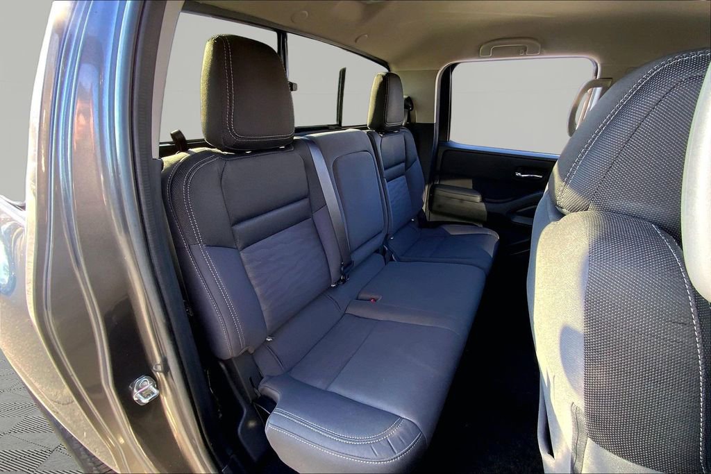 Used 2023 Nissan Frontier SV w/ SV Convenience Package image 17