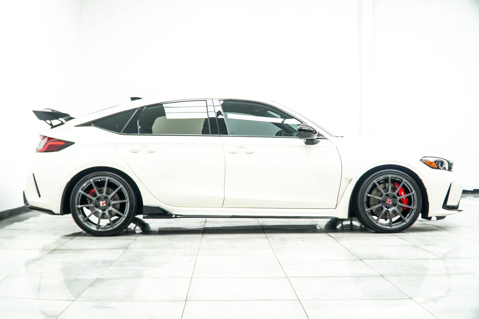 Used 2025 Honda Civic Type R image 8