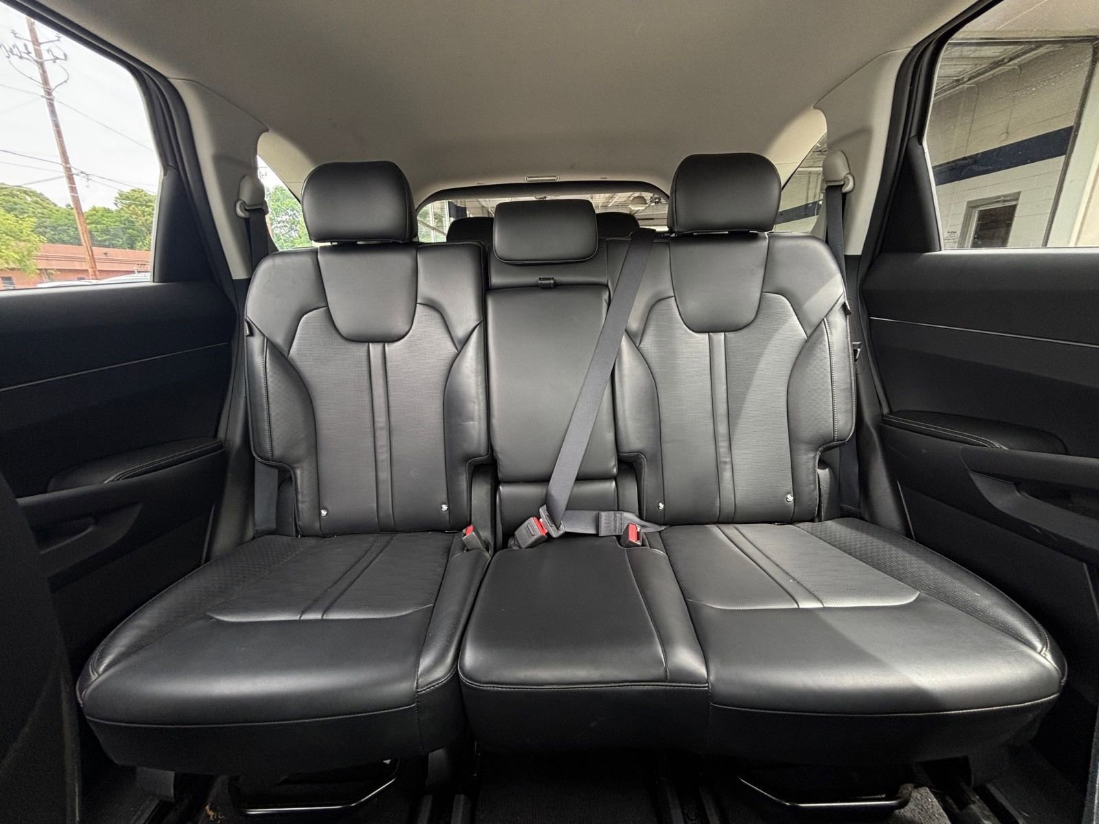 Used 2024 Kia Sorento S FWD image 41
