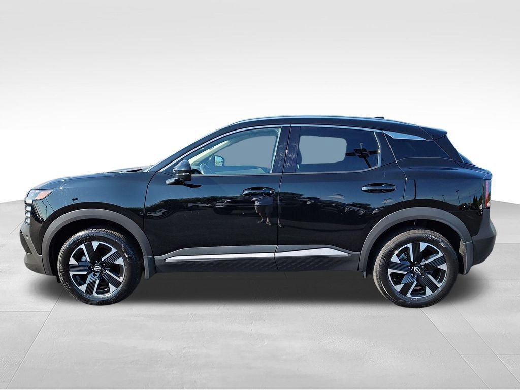 Used 2025 Nissan Kicks SR AWD/4WD image 3