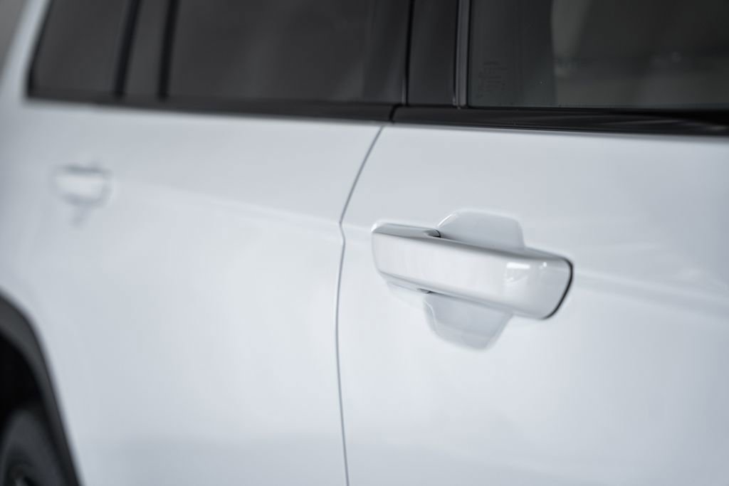 New 2025 Jeep Grand Cherokee L Limited w/ Luxury Tech Group II image 17