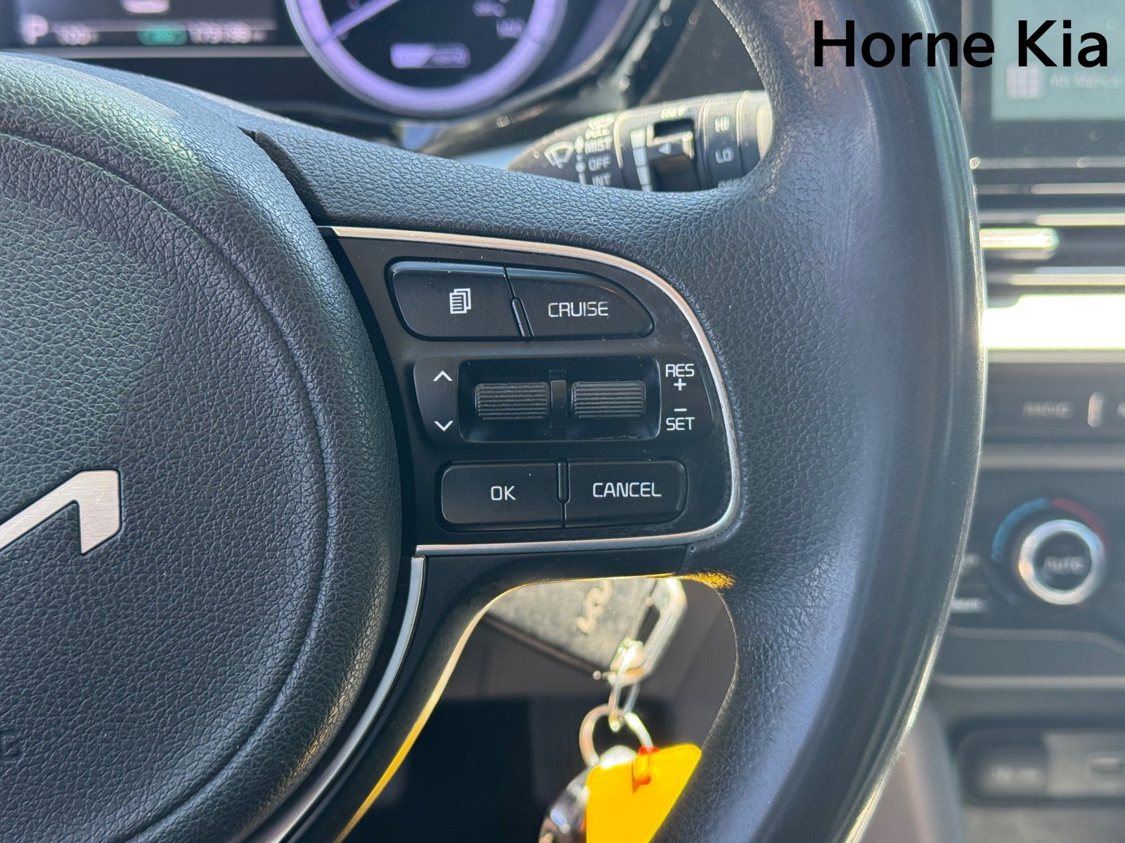 Used 2022 Kia Niro LX image 18