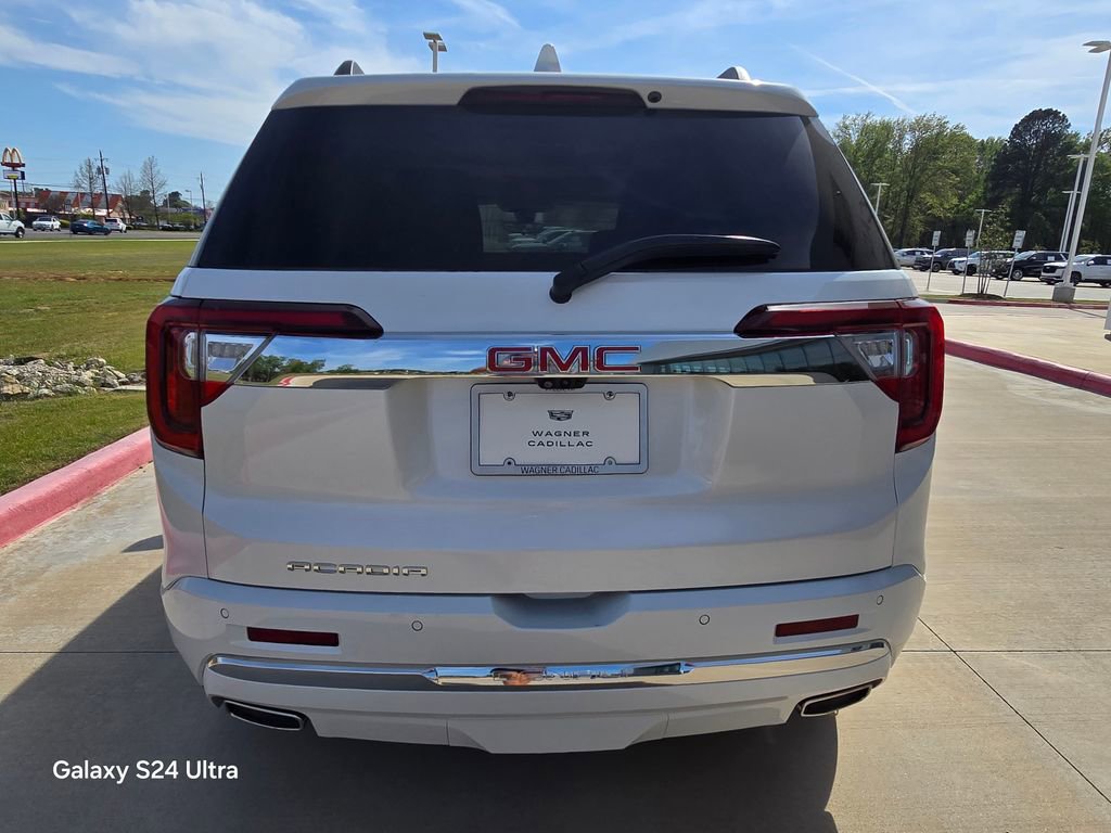 Used 2023 GMC Acadia Denali w/ Denali Ultimate Package FWD image 5