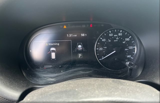 Used 2021 Nissan Kicks SV FWD image 11