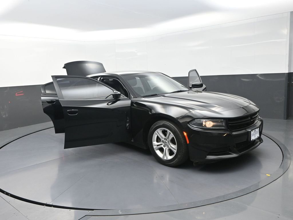 Used 2020 Dodge Charger SXT image 31