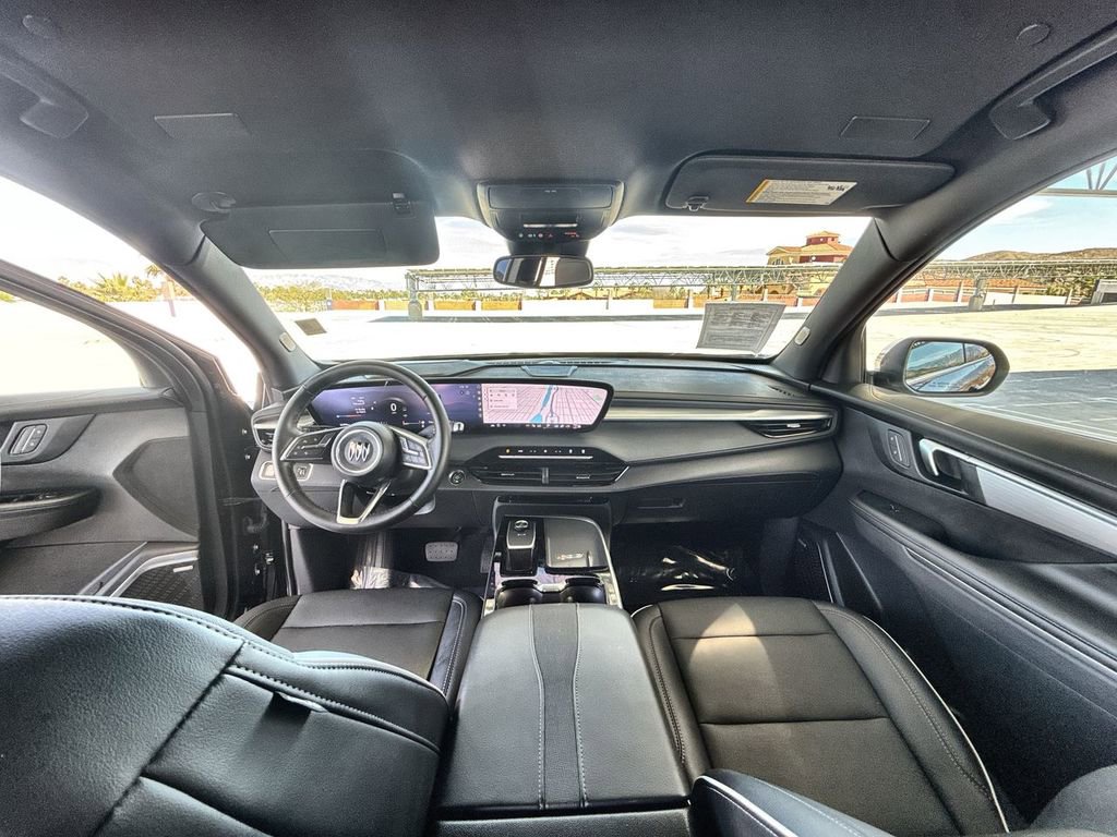 Used 2025 Buick Enclave Preferred AWD/4WD image 12