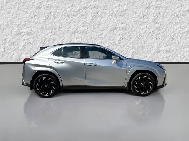 Used 2023 Lexus UX 250h F Sport AWD/4WD image 2