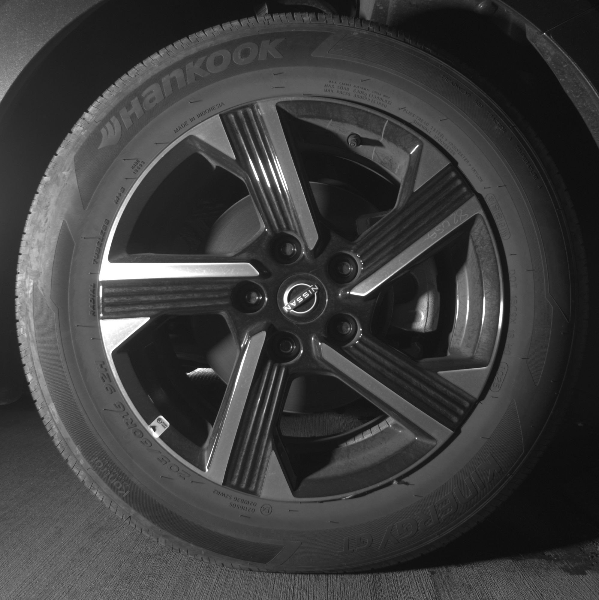 Used 2025 Nissan Sentra SV FWD image 13