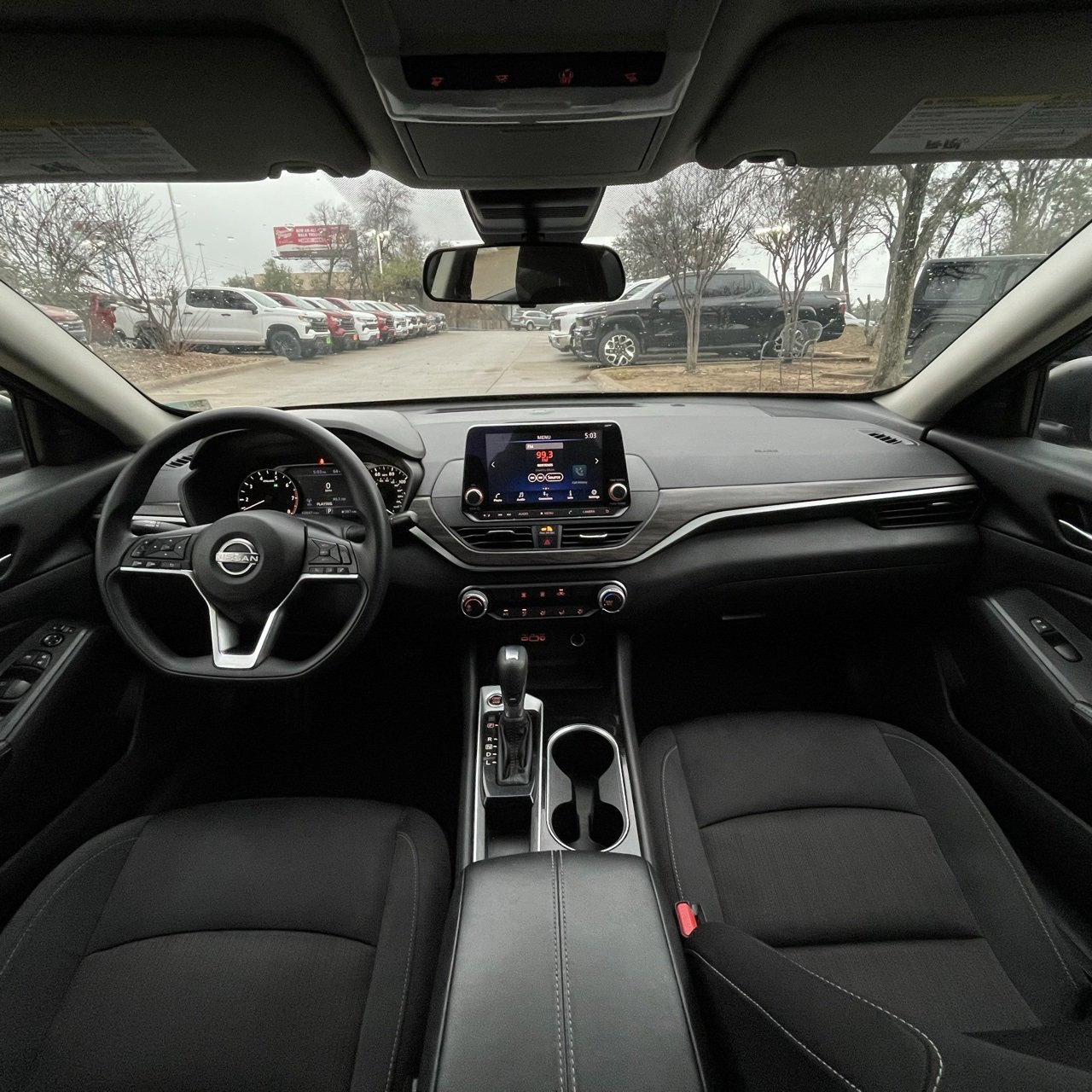 Used 2024 Nissan Altima 2.5 SV image 10