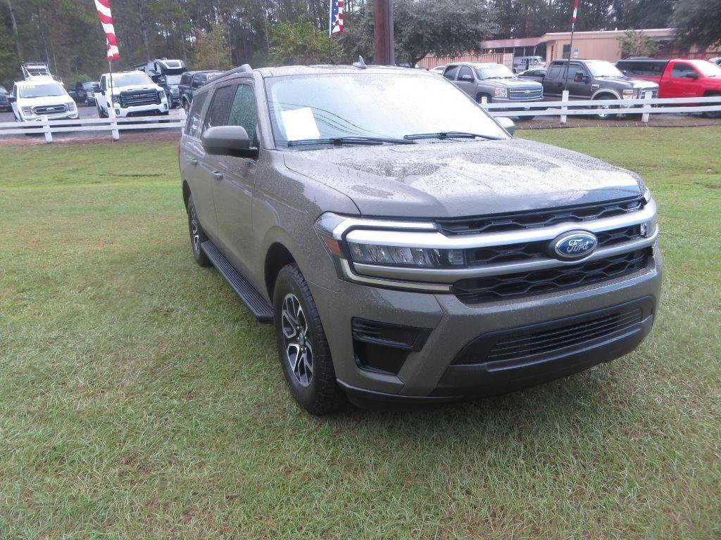 Used 2024 Ford Expedition Max XLT RWD image 4