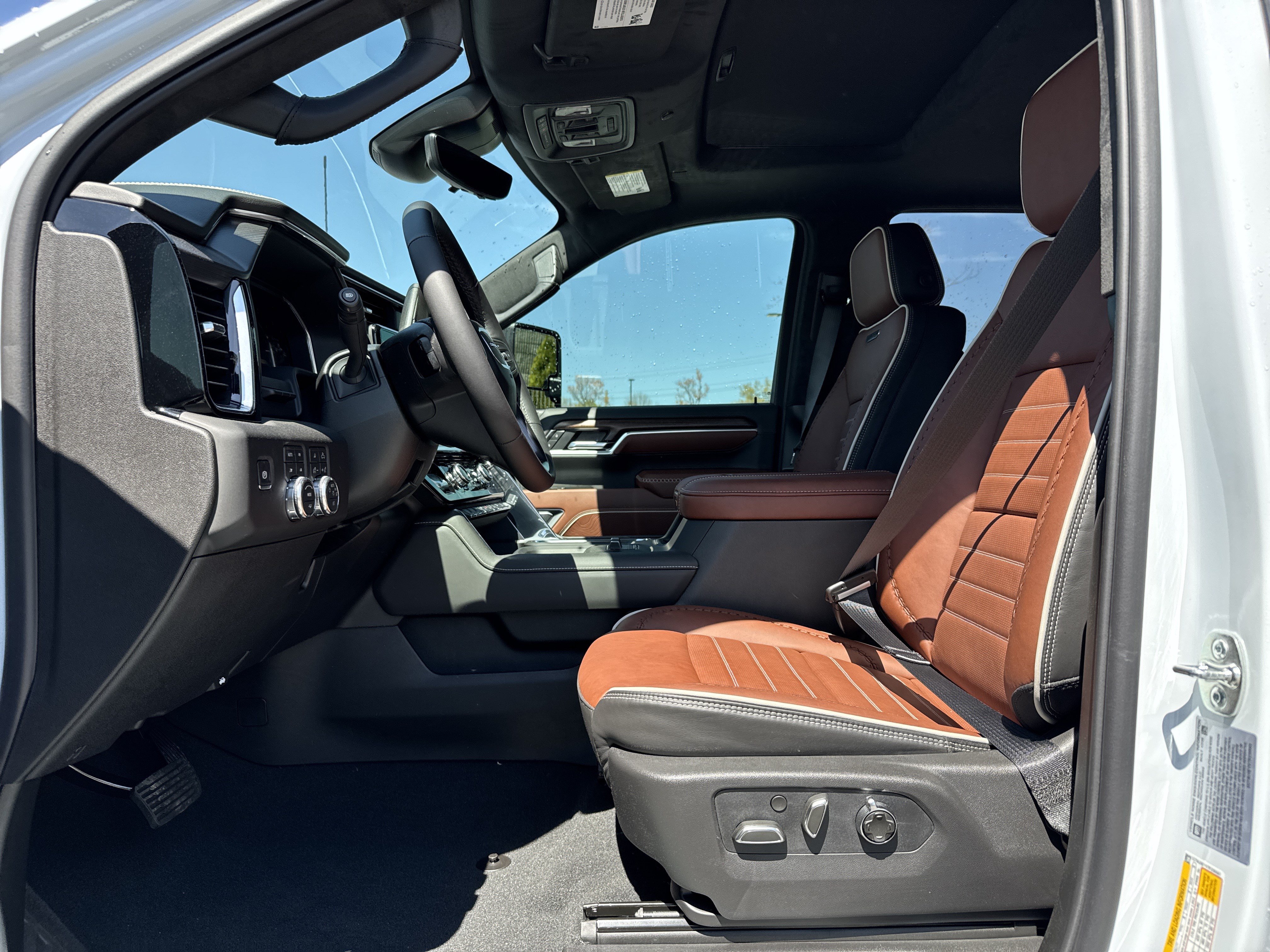 New 2026 GMC Sierra 2500 Denali Ultimate AWD/4WD image 16