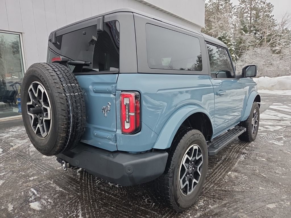 Used 2021 Ford Bronco Outer Banks image 3