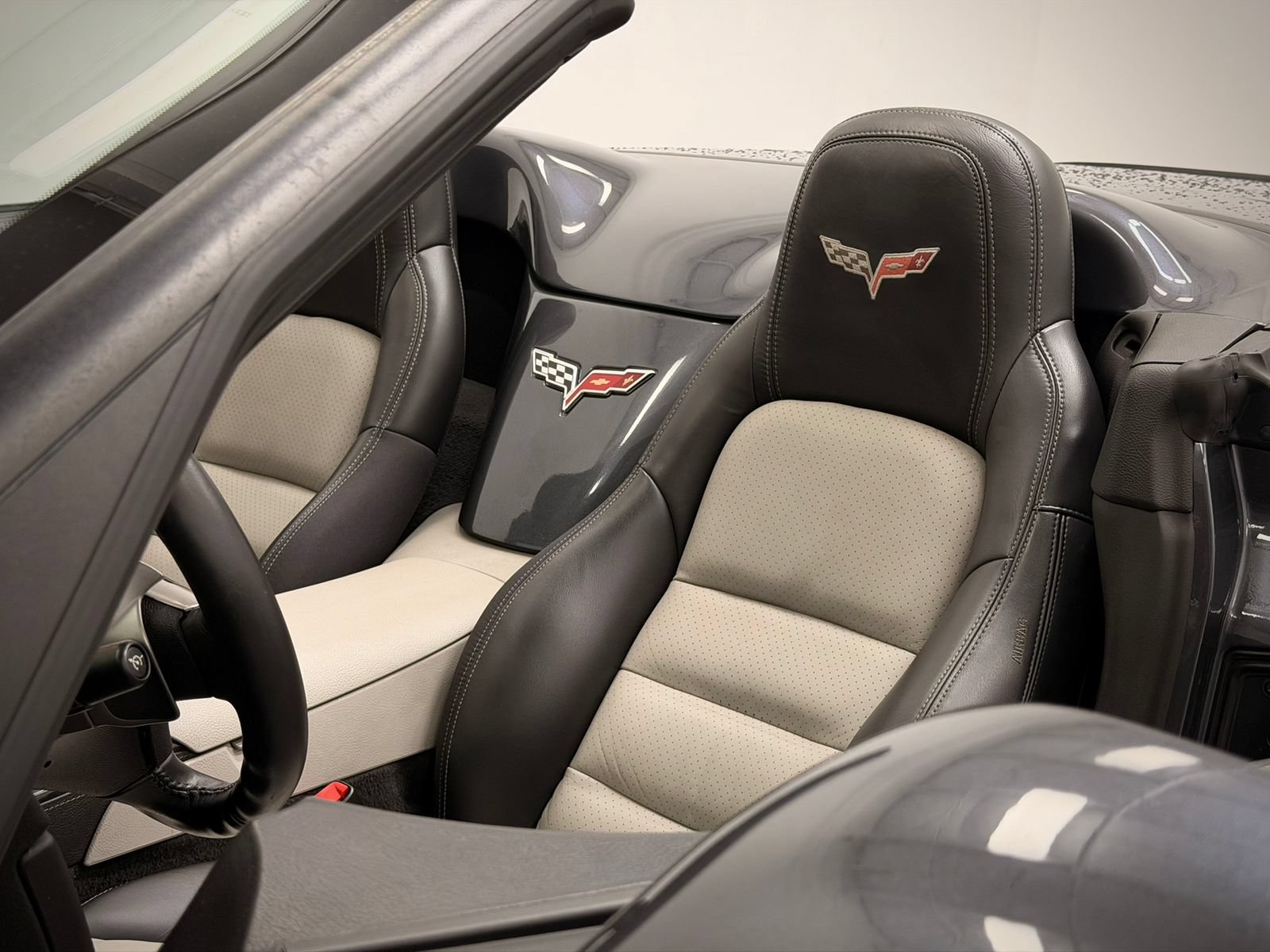 Used 2011 Chevrolet Corvette Grand Sport w/ Preferred Equipment Group RWD image 19
