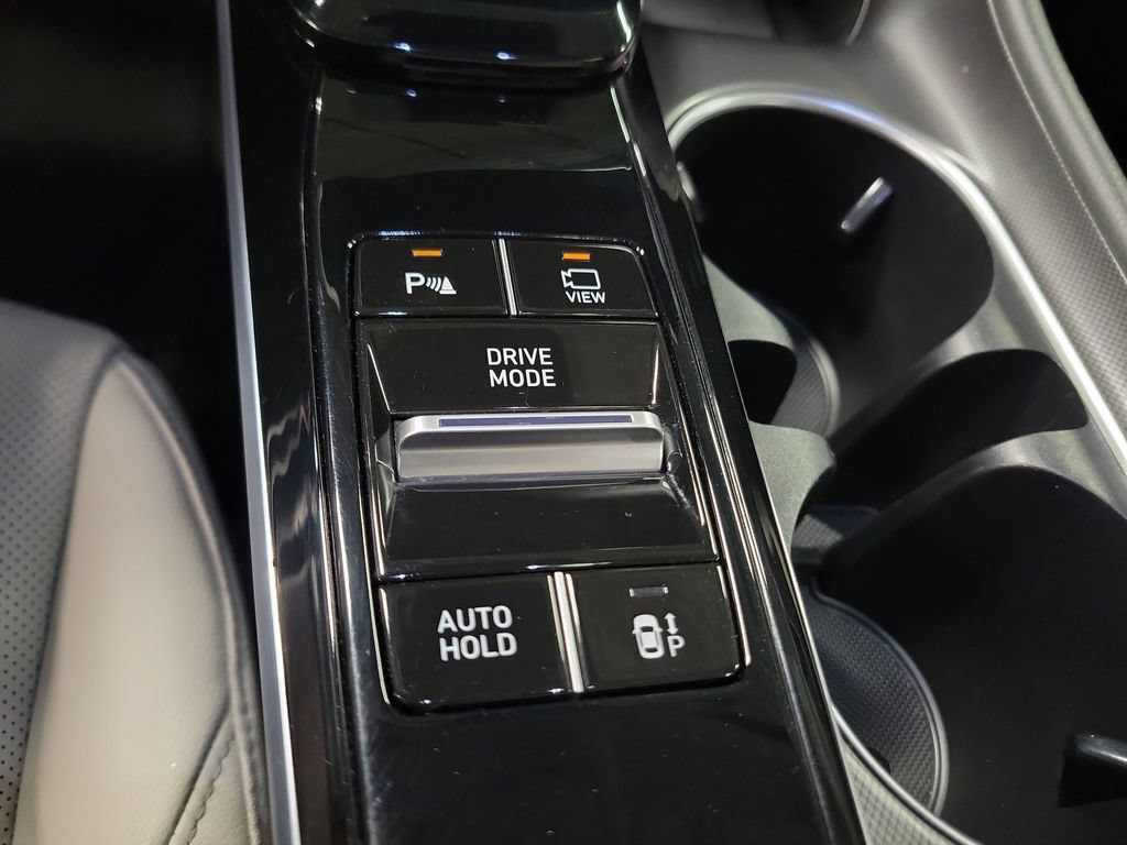 Used 2023 Hyundai Sonata Limited w/ Preferred Accessory Package FWD image 17