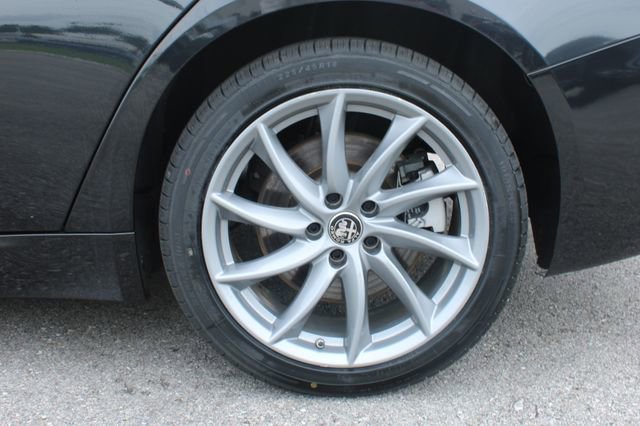 Used 2024 Alfa Romeo Giulia Ti AWD/4WD image 37