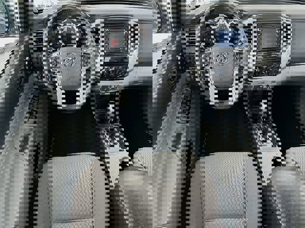 Used 2014 Toyota Tacoma PreRunner w/ SR5 Package RWD image 10