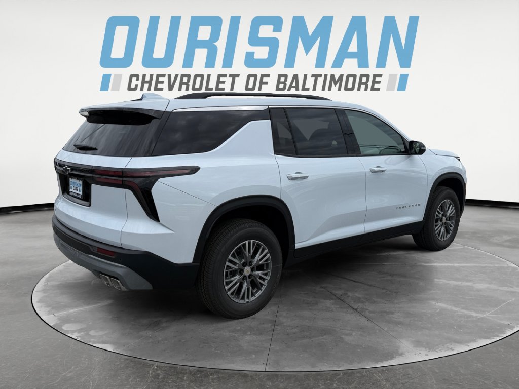 New 2027 Chevrolet Traverse LT w/ Driver Confidence Package FWD image 6