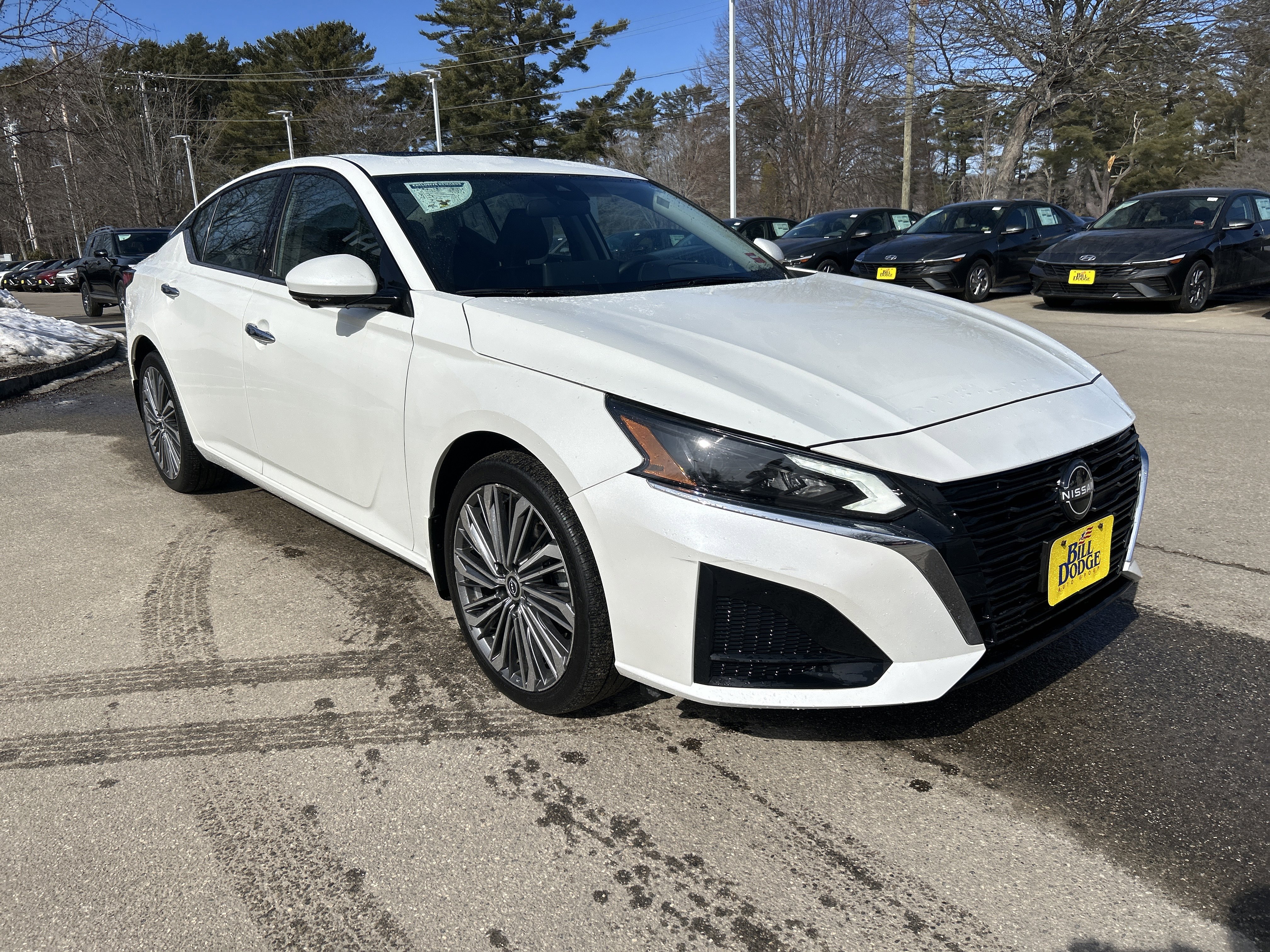 Used 2023 Nissan Altima 2.5 SL image 3