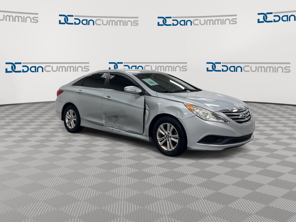 Used 2014 Hyundai Sonata GLS w/ Popular Equipment Group 2 FWD image 2