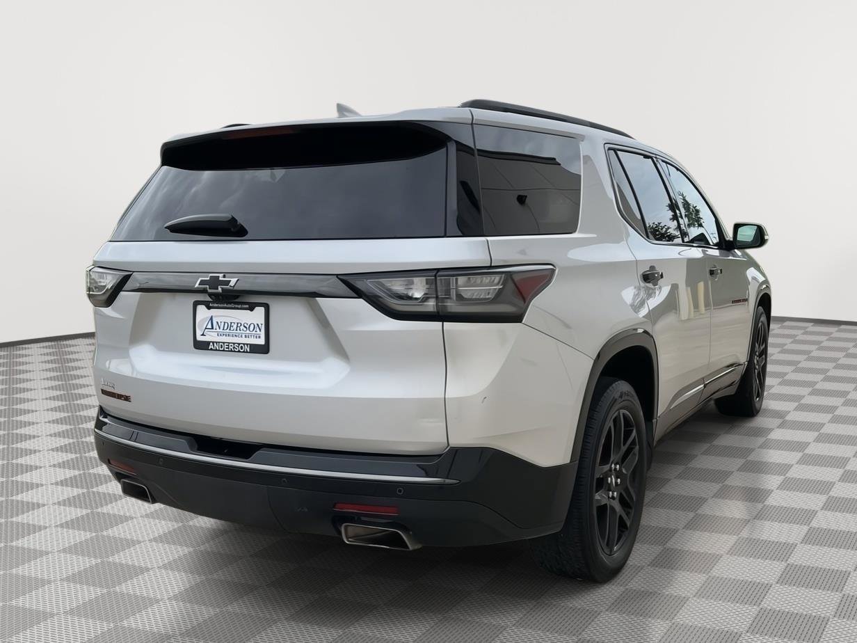 Used 2021 Chevrolet Traverse Premier w/ Redline Edition AWD/4WD image 5