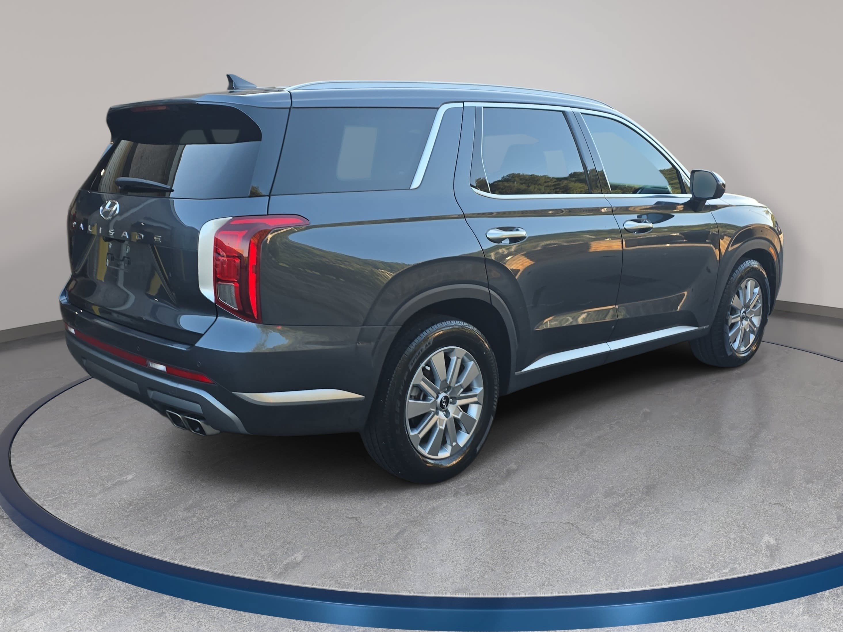 Used 2024 Hyundai Palisade SEL FWD image 5