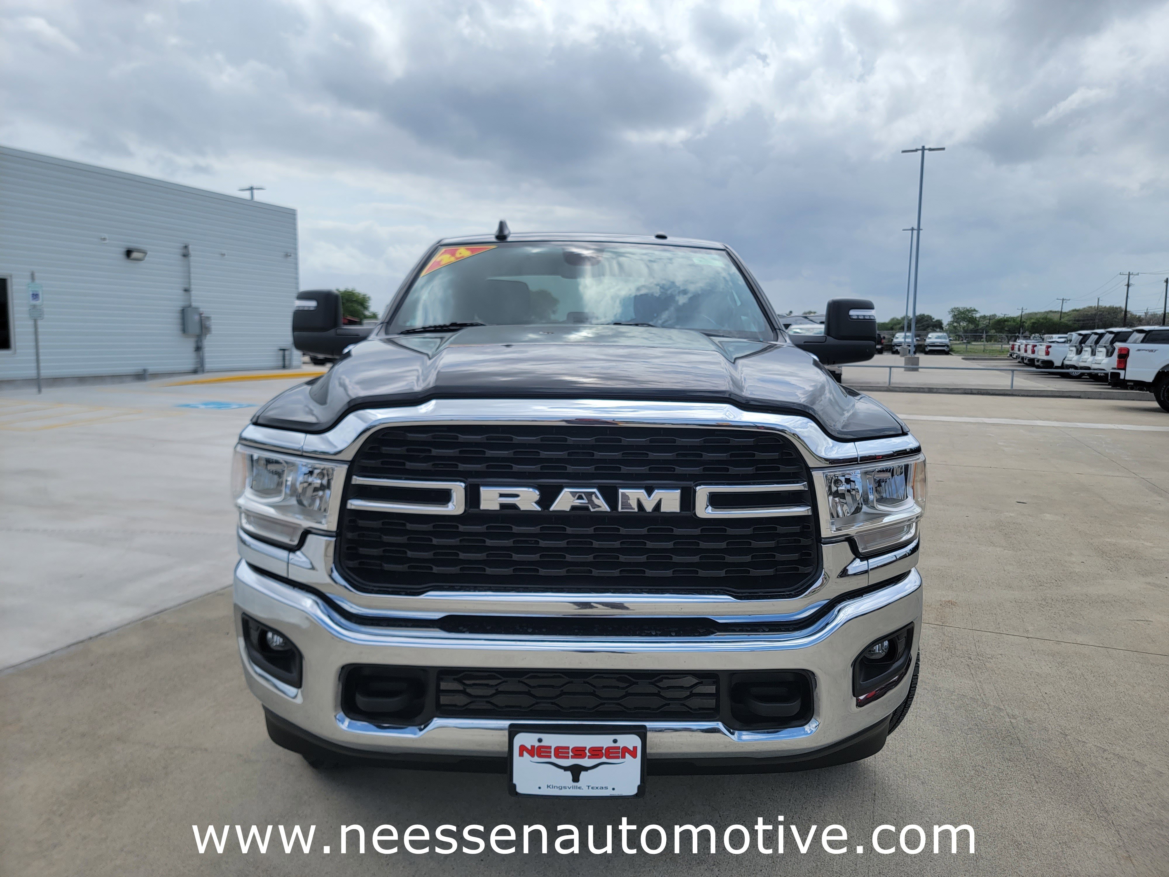 Used 2024 RAM 2500 Big Horn w/ Bed Utility Group AWD/4WD image 2