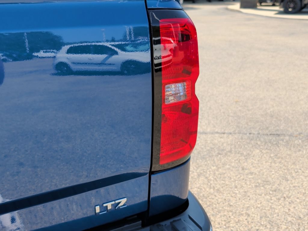 Used 2015 Chevrolet Silverado 1500 LTZ AWD/4WD image 43